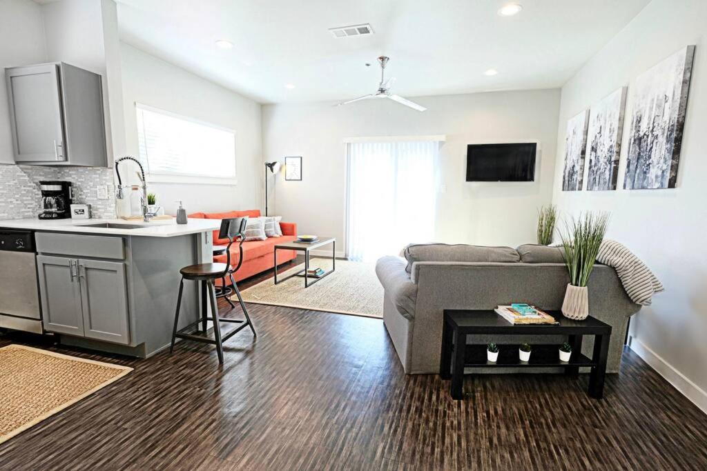 The Kozy Urban Dallas Flat Zewnętrze zdjęcie
